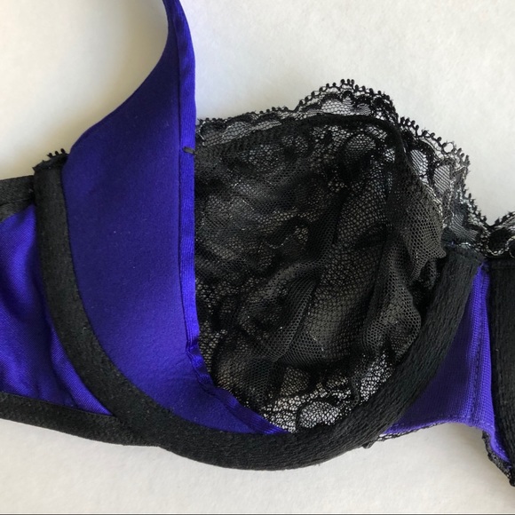 Black & Blue Victoria Secret lace bra - Picture 4 of 7